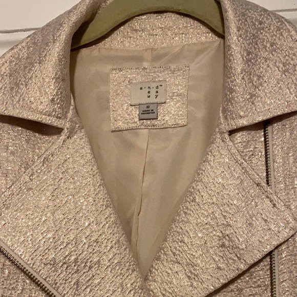 gold jacket - Picture 2 of 3